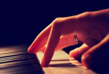 真的吗？记者：梅西不久将回巴塞罗那，他退役前必在新诺坎普踢球.